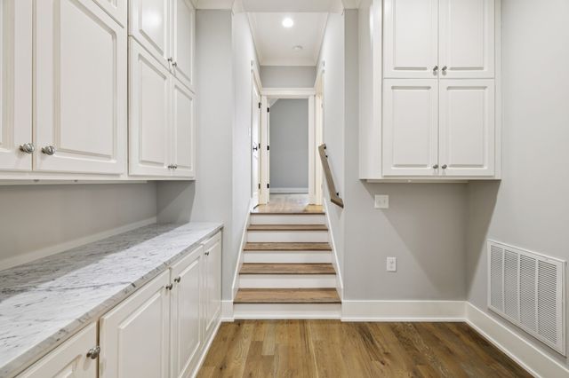 421 Glen West Dr, Nashville, TN 37215