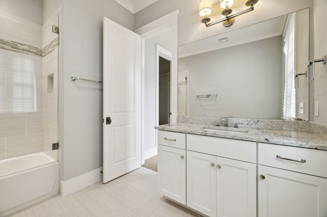 421 Glen West Dr, Nashville, TN 37215