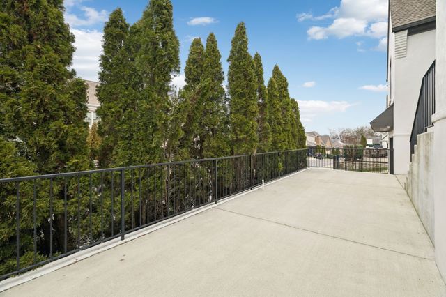 421 Glen West Dr, Nashville, TN 37215