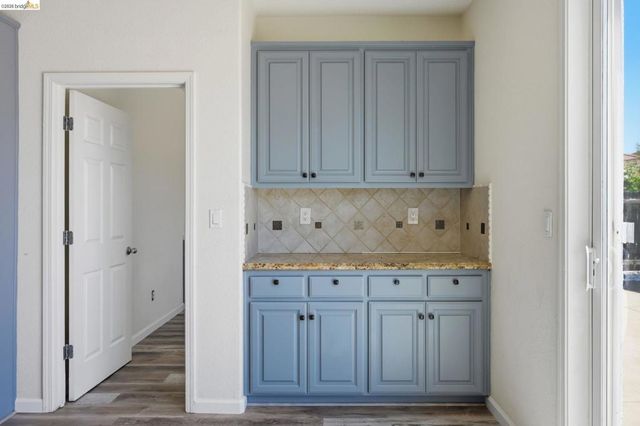 74 Vella Cir, Oakley, CA 94561