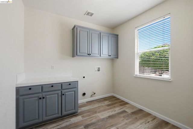 74 Vella Cir, Oakley, CA 94561