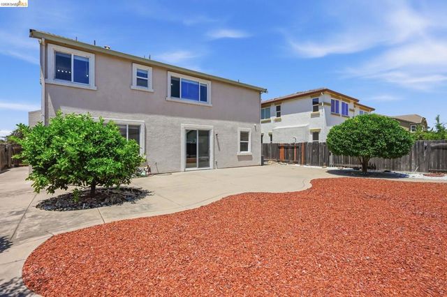 74 Vella Cir, Oakley, CA 94561