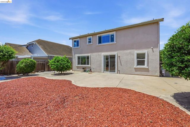 74 Vella Cir, Oakley, CA 94561