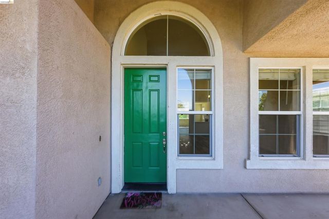 74 Vella Cir, Oakley, CA 94561
