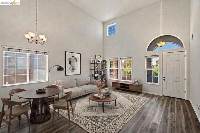 74 Vella Cir, Oakley, CA 94561