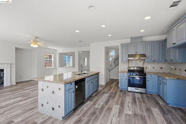 74 Vella Cir, Oakley, CA 94561