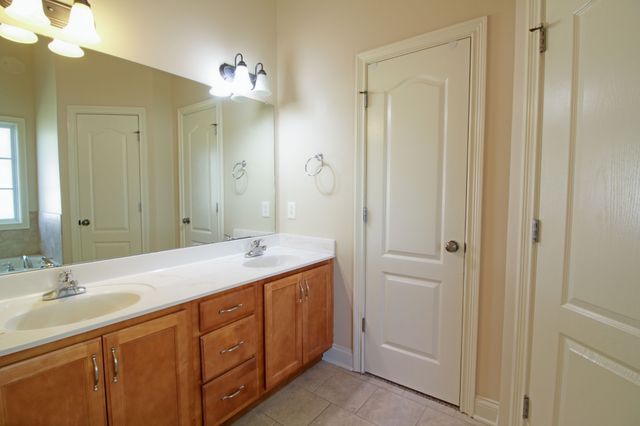 3695 Prestwicke Place, Adams, TN 37010