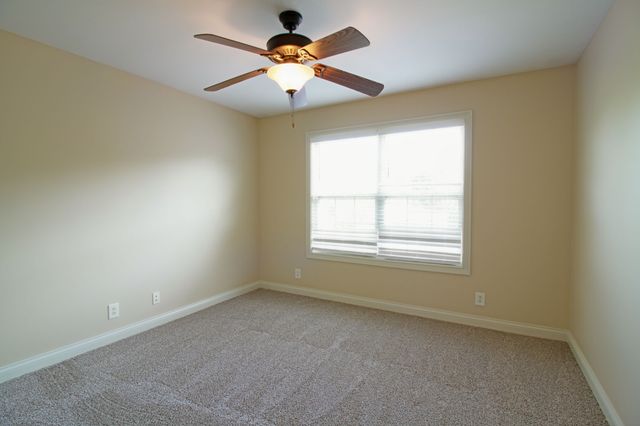 3695 Prestwicke Place, Adams, TN 37010