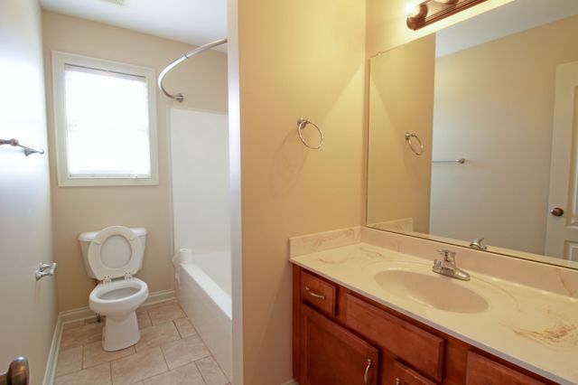 3695 Prestwicke Place, Adams, TN 37010