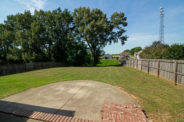 3695 Prestwicke Place, Adams, TN 37010