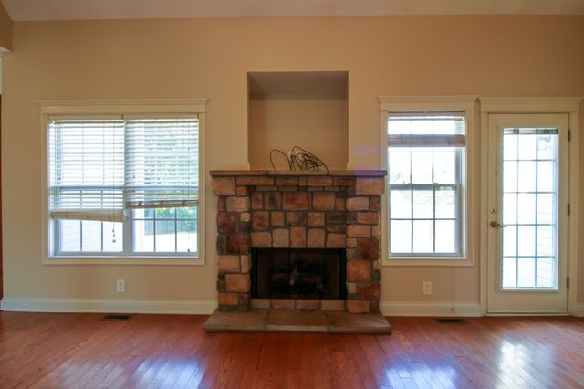 3695 Prestwicke Place, Adams, TN 37010