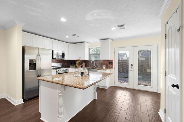 11611 Burlwood Drive, Houston, TX 77089