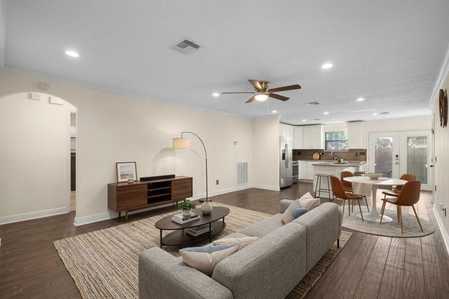11611 Burlwood Drive, Houston, TX 77089