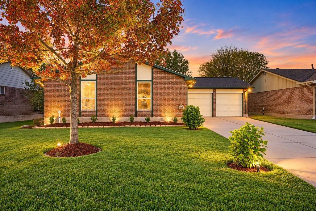 11611 Burlwood Drive, Houston, TX 77089