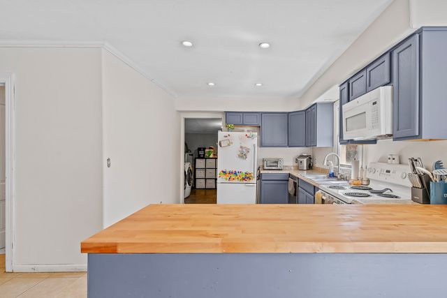 900 S Missouri Avenue, Springfield, MO 65806