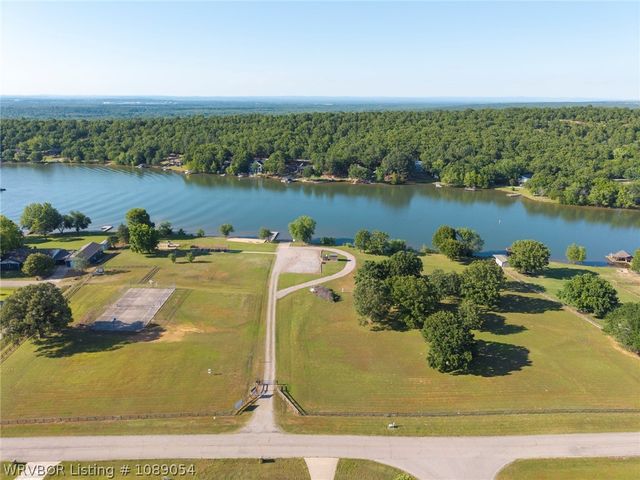 2511 Lakeside Drive, Greenwood, AR 72936