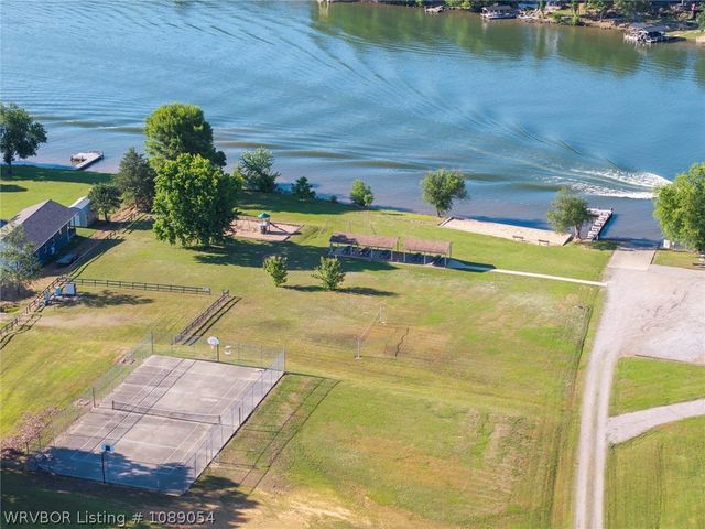 2511 Lakeside Drive, Greenwood, AR 72936