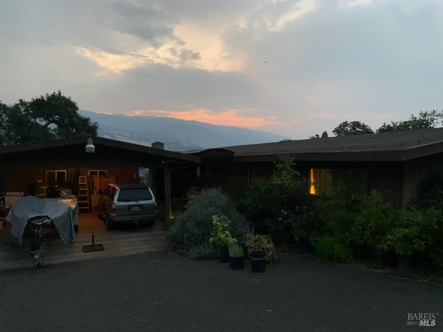 321 Sanel Dr, Ukiah, CA 95482