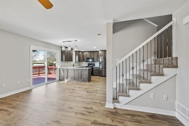 5928 NW 50th Street, Johnston, IA 50131