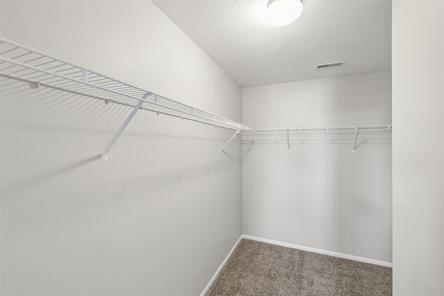 5928 NW 50th Street, Johnston, IA 50131