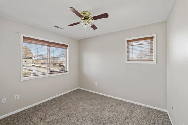 5928 NW 50th Street, Johnston, IA 50131