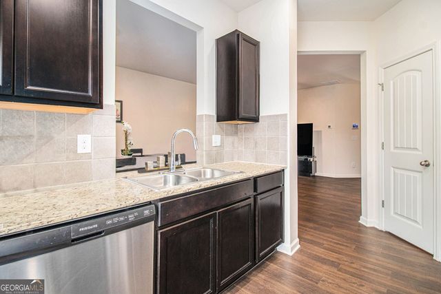 5642 Union Pointe Drive, Union City, GA 30291
