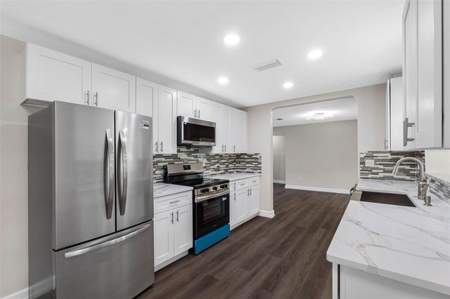 624 ORANGE STREET, Palm Harbor, FL 34683