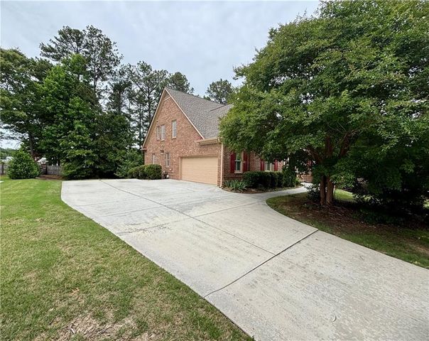 627 Heritage Post Lane, Grayson, GA 30017