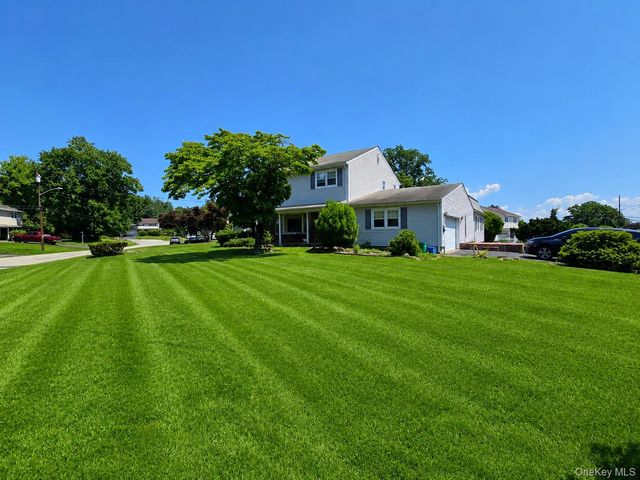 10 Tioken Road, Spring Valley, NY 10977