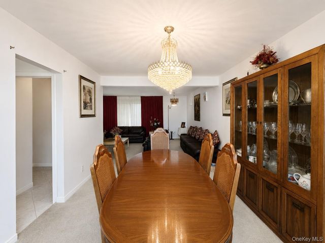 10 Tioken Road, Spring Valley, NY 10977