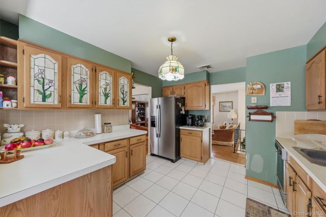 41 Keats Drive, New Windsor, NY 12553