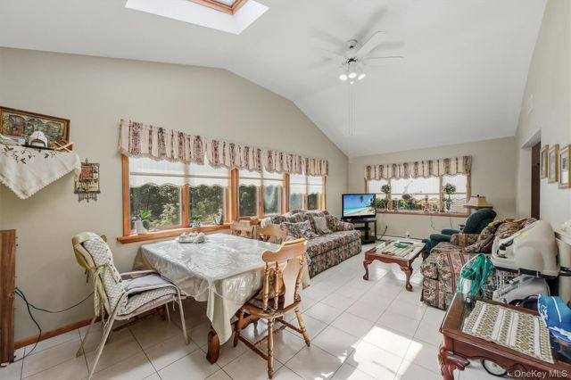 41 Keats Drive, New Windsor, NY 12553