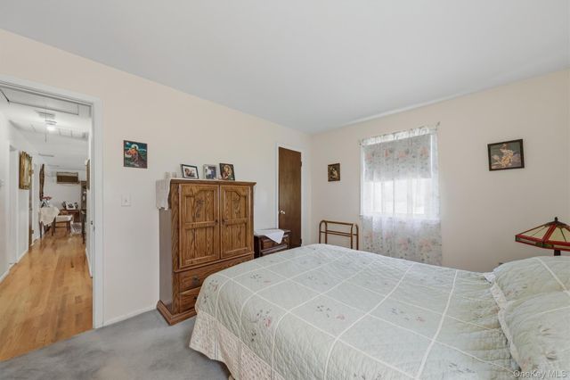 41 Keats Drive, New Windsor, NY 12553