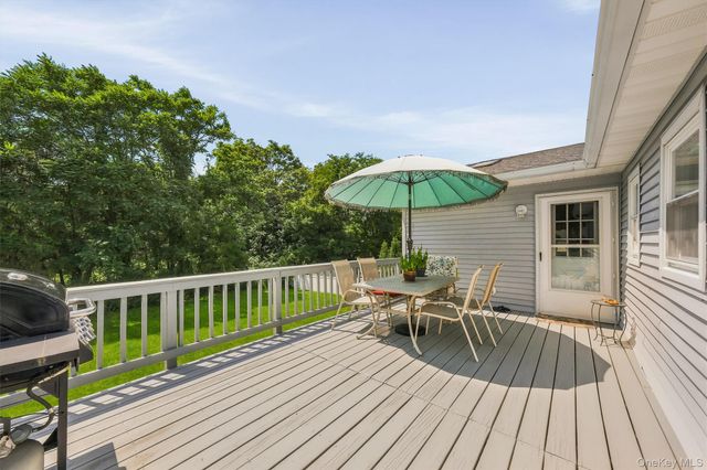 41 Keats Drive, New Windsor, NY 12553