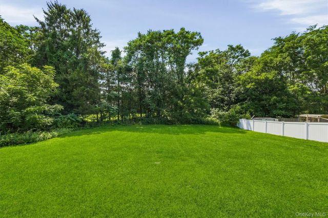 41 Keats Drive, New Windsor, NY 12553