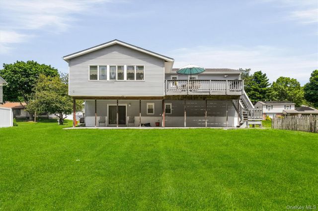 41 Keats Drive, New Windsor, NY 12553