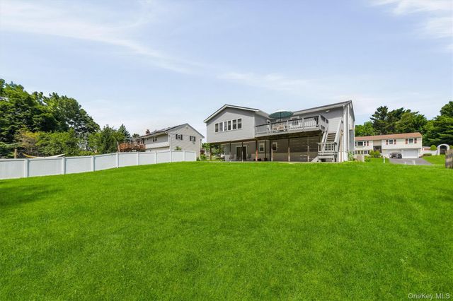 41 Keats Drive, New Windsor, NY 12553