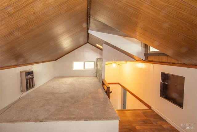 18089 Riverside Dr, Sonoma, CA 95476