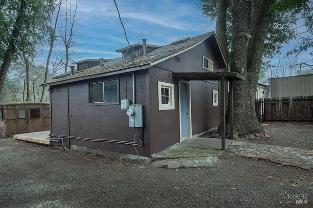 18089 Riverside Dr, Sonoma, CA 95476