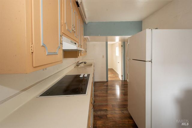 18089 Riverside Dr, Sonoma, CA 95476