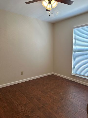 1900B West Lane, Kerrville, TX 78028