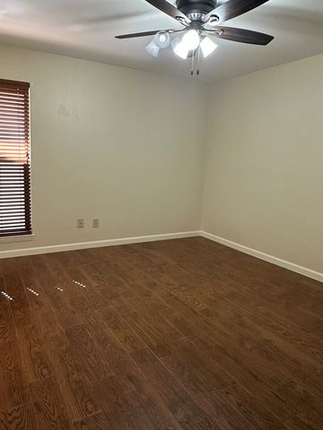 1900B West Lane, Kerrville, TX 78028