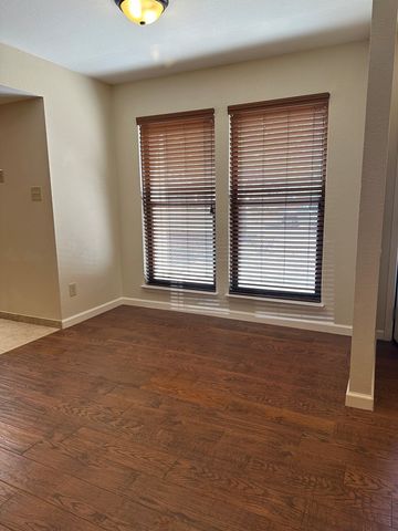 1900B West Lane, Kerrville, TX 78028