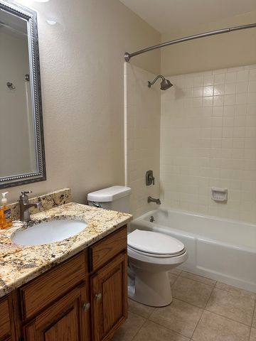 1900B West Lane, Kerrville, TX 78028