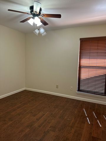 1900B West Lane, Kerrville, TX 78028