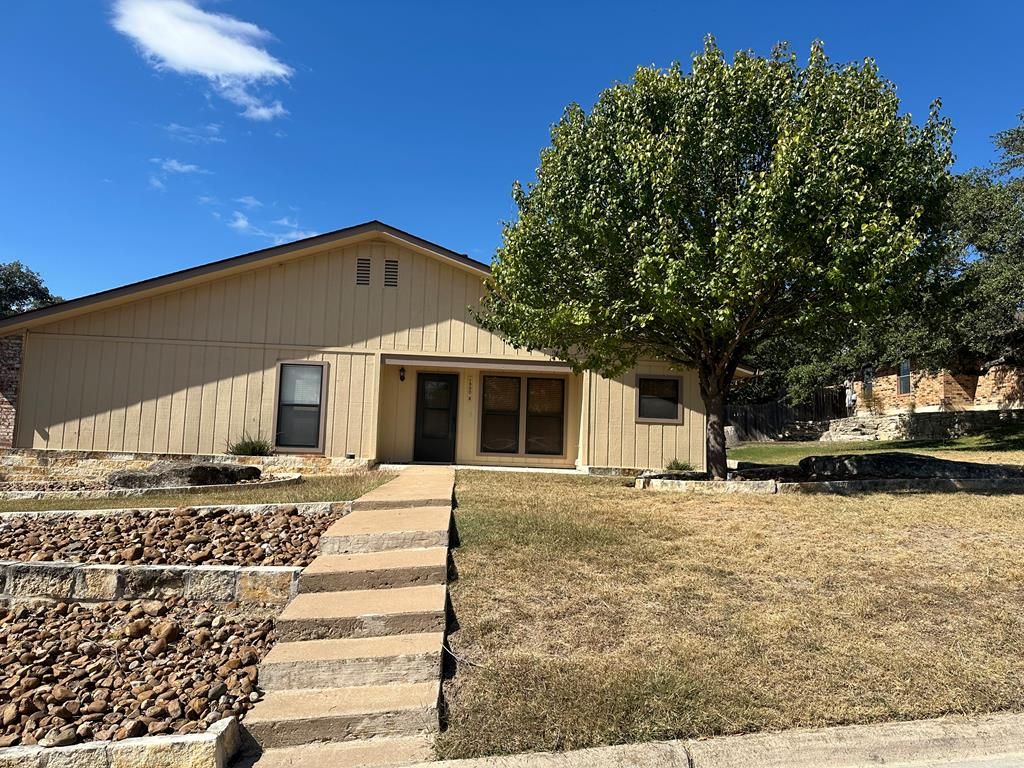 1900B West Lane, Kerrville, TX 78028