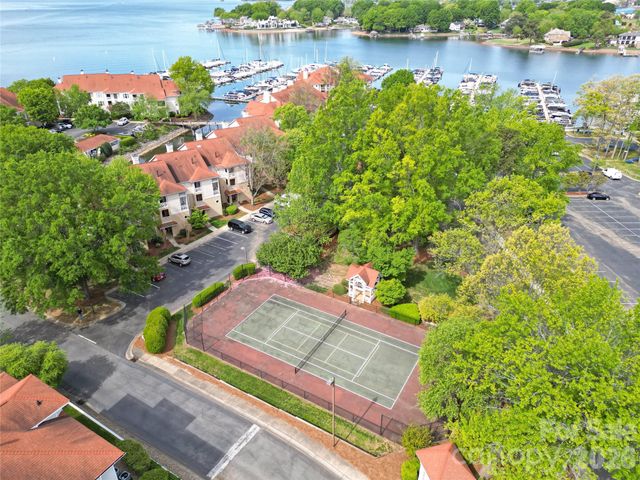 18009 Kings Point Drive F, Cornelius, NC 28031