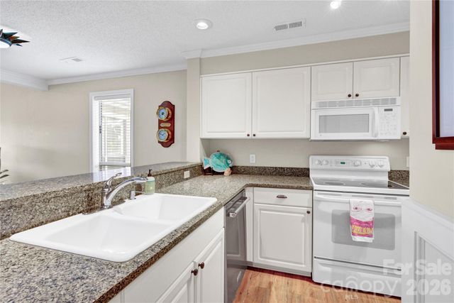 18009 Kings Point Drive F, Cornelius, NC 28031