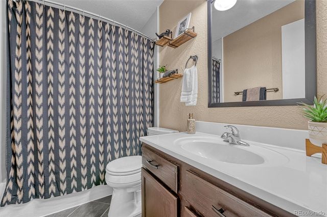 19540 E Crestridge Circle, Centennial, CO 80015