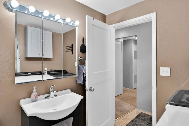 211 W California St, Spokane, WA 99022
